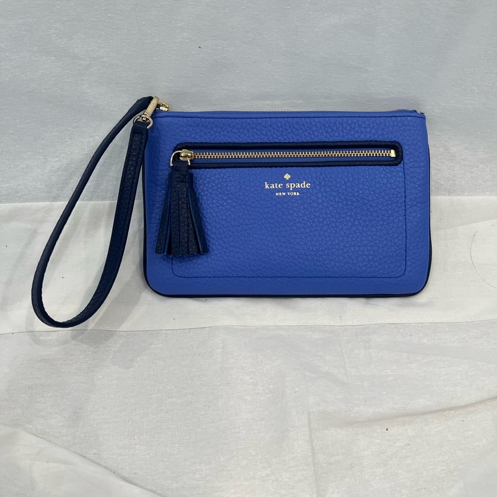 Kate Spade “tinie”wristlet, NWT